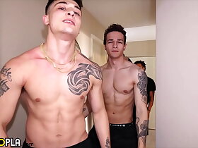 Muscle Micky Fucks A Guy Bigger Than Him For The First Time!