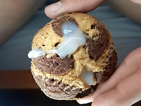 Galletas con leche ¿quieres?