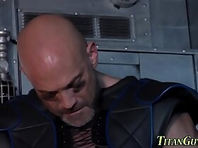 Built jock bear fucks