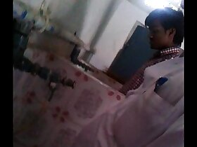 Indian men pissing madda1